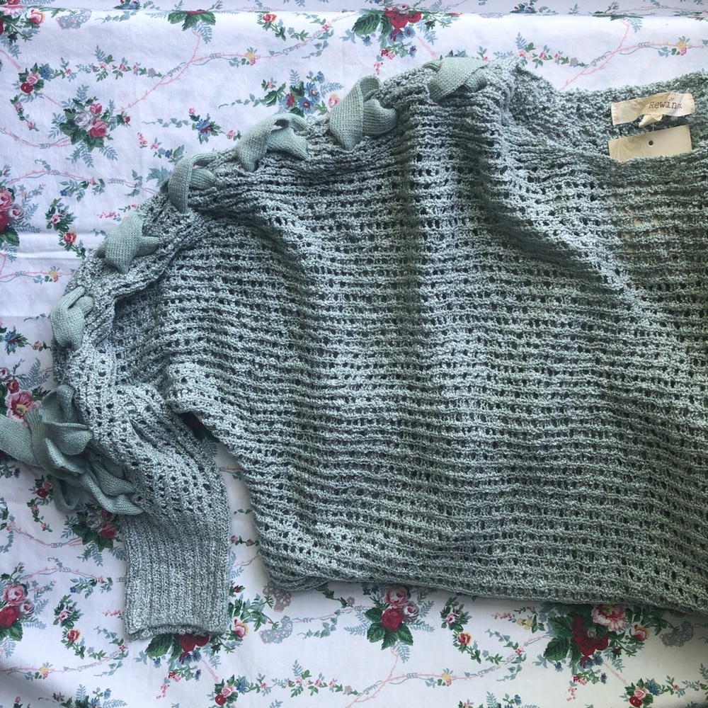 NWT Rewind Green Sweater w Ribbon Sleeve